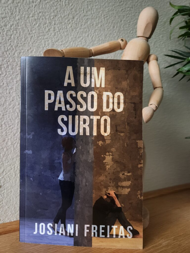 Capa do livro físico A um passo do surto